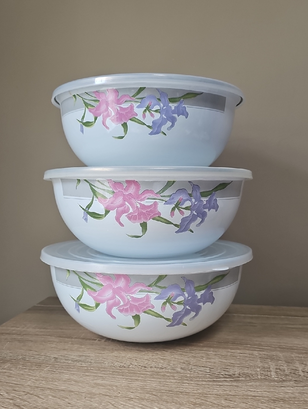 GMI Vintage Metal Enamel Floral Nesting Mixing Bowls Set - Pink & Lavender Iris